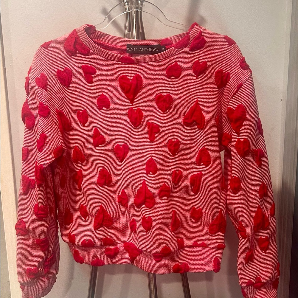 Red Heart Sweater by‎ UK designers Vinti Andrew.
In great condition.